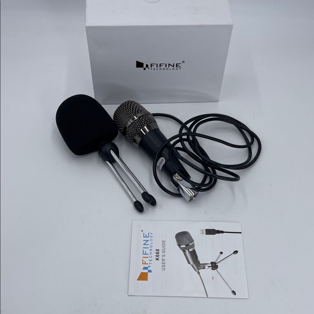 White VR Accessory - Picture 2 of 4